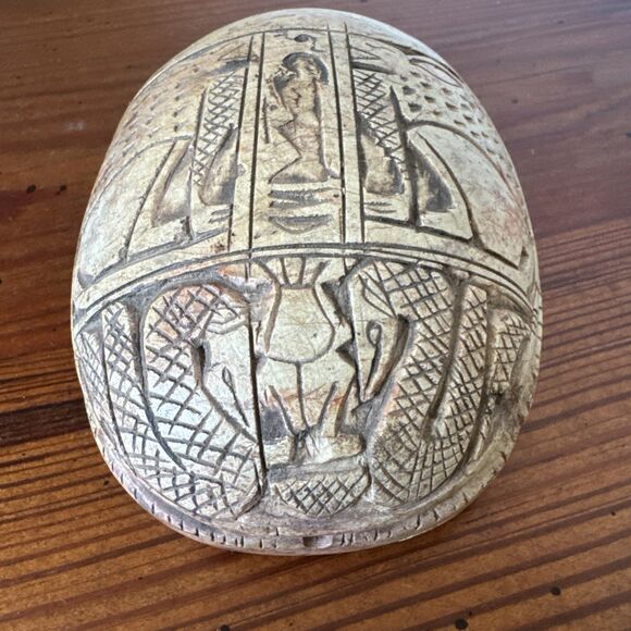 Vintage Egyptian Hand Carved Stone Scarab Beetle Hieroglyphics Paper Weight - Picture 4 of 11